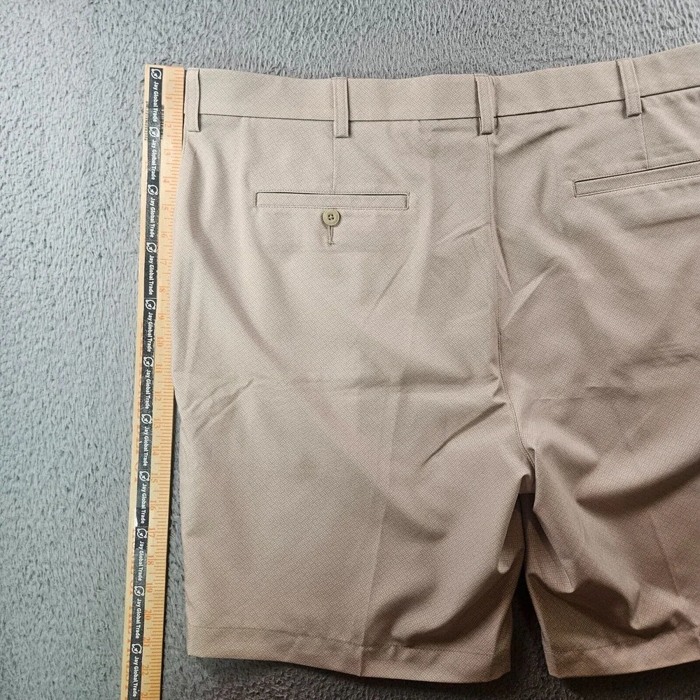 NWT Roundtree & Yorke Performance Shorts‎ Men 42 x 9 Classic Pattern Khaki HTR